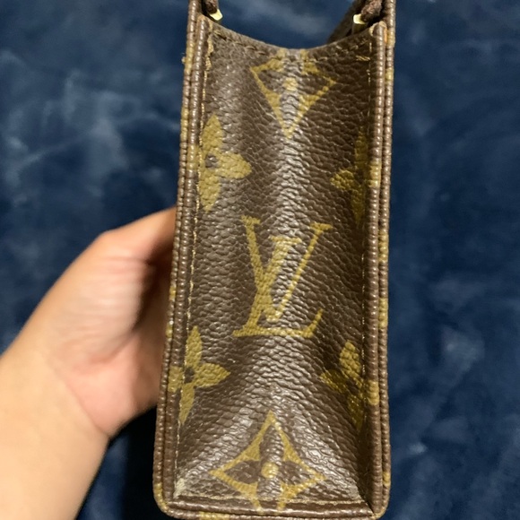 Vintage Louis Vuitton Toiletry 15 in Monogram - Picture 8 of 10